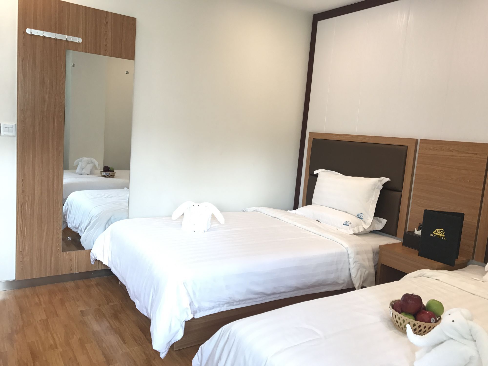 Sky Hotel 88 St. Yangon Exterior foto